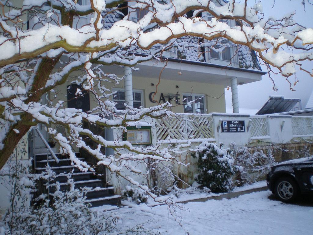 Апартаменти Cafe Klering Briedern Номер фото